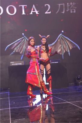 部的成员屈 部的成员屈