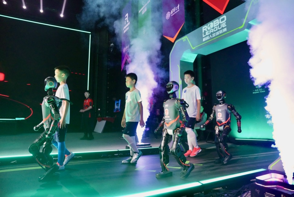 史背景与发 史背景与发